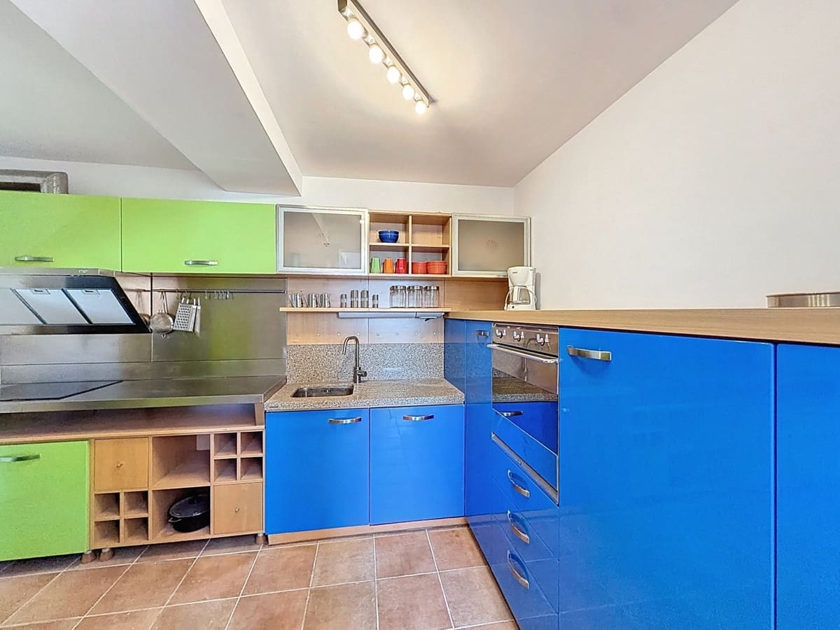 8 soverom Villa til salgs i Alcaucin med svømmebasseng garasje - € 1 250 000 (Ref: 10128671)