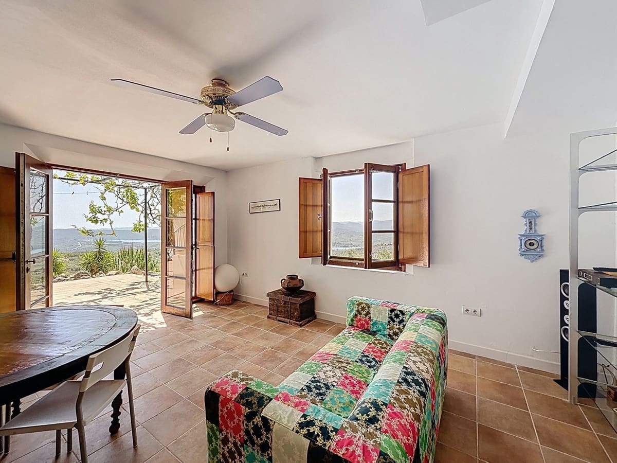 8 soverom Villa til salgs i Alcaucin med svømmebasseng garasje - € 1 250 000 (Ref: 10128671)