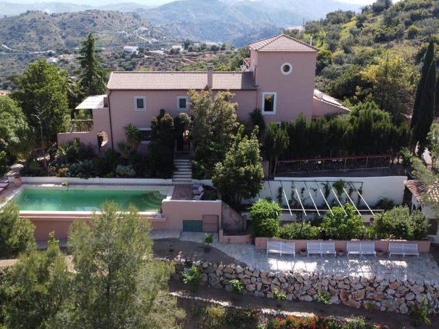 5 Zimmer Villa zu verkaufen in Comares mit Pool Garage - 1.649.500 € (Ref: 10128672)