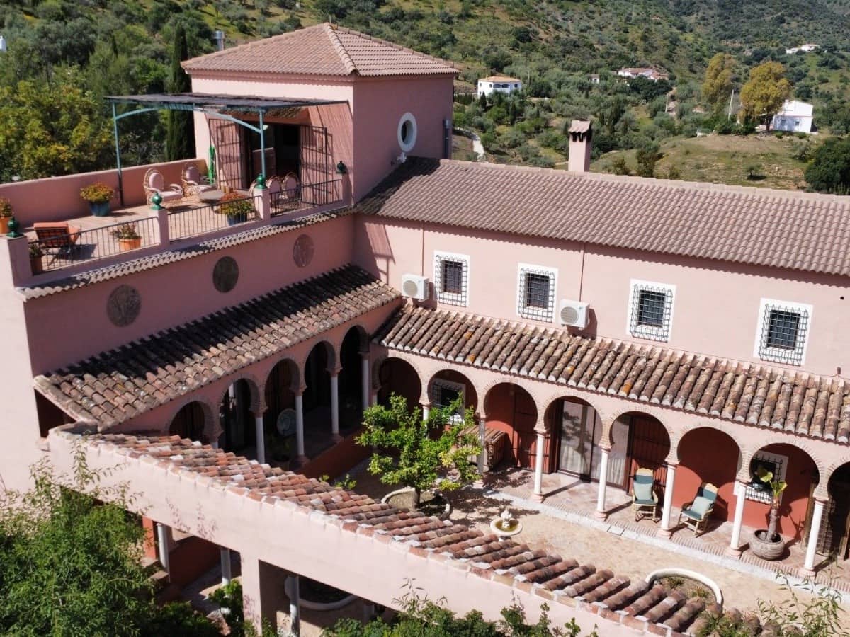 5 Zimmer Villa zu verkaufen in Comares mit Pool Garage - 1.649.500 € (Ref: 10128672)