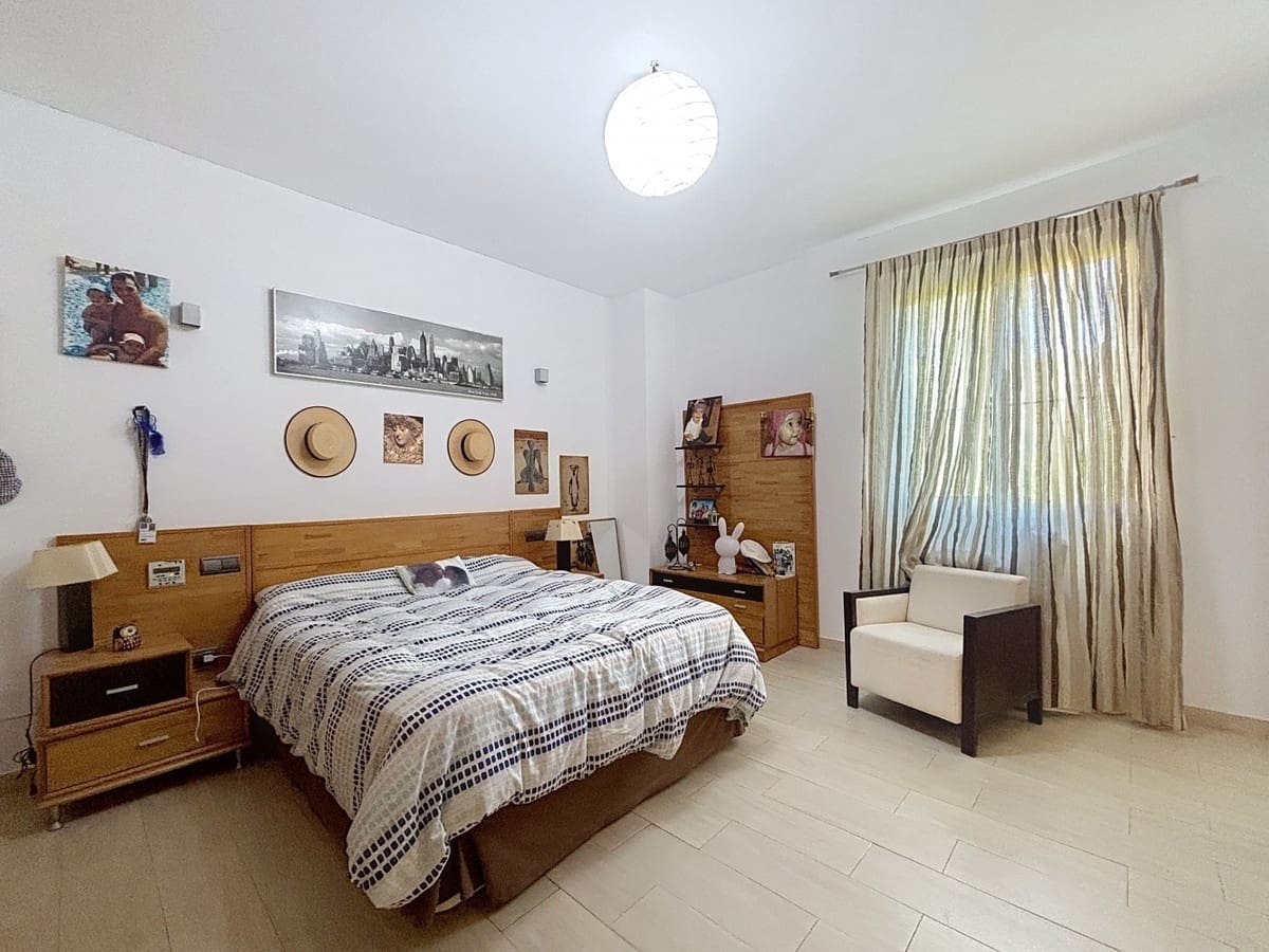 6 soverom Villa til salgs i Periana med svømmebasseng garasje - € 595 000 (Ref: 10128673)