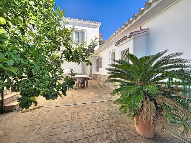 6 soverom Villa til salgs i Periana med svømmebasseng garasje - € 595 000 (Ref: 10128673)