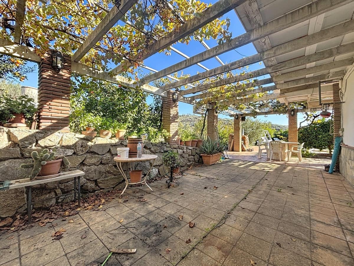 6 soverom Villa til salgs i Periana med svømmebasseng garasje - € 595 000 (Ref: 10128673)
