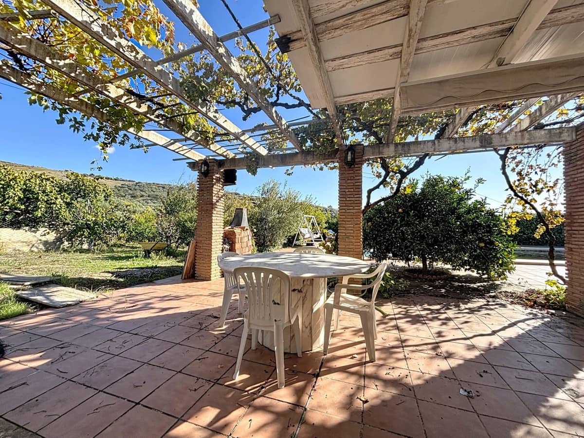 6 soverom Villa til salgs i Periana med svømmebasseng garasje - € 595 000 (Ref: 10128673)