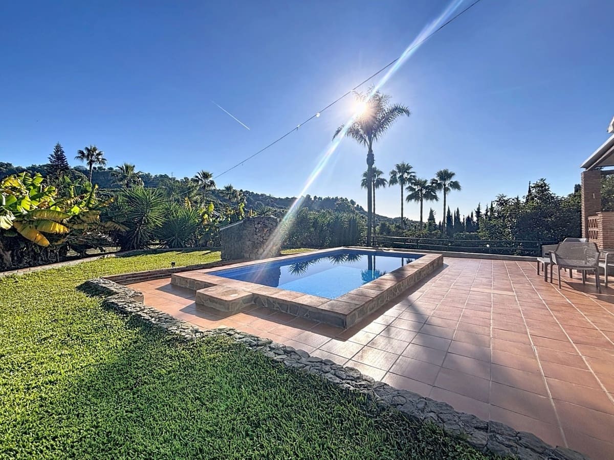 2 bedroom Villa for sale in Frigiliana with pool garage - € 365,000 (Ref: 10128674)