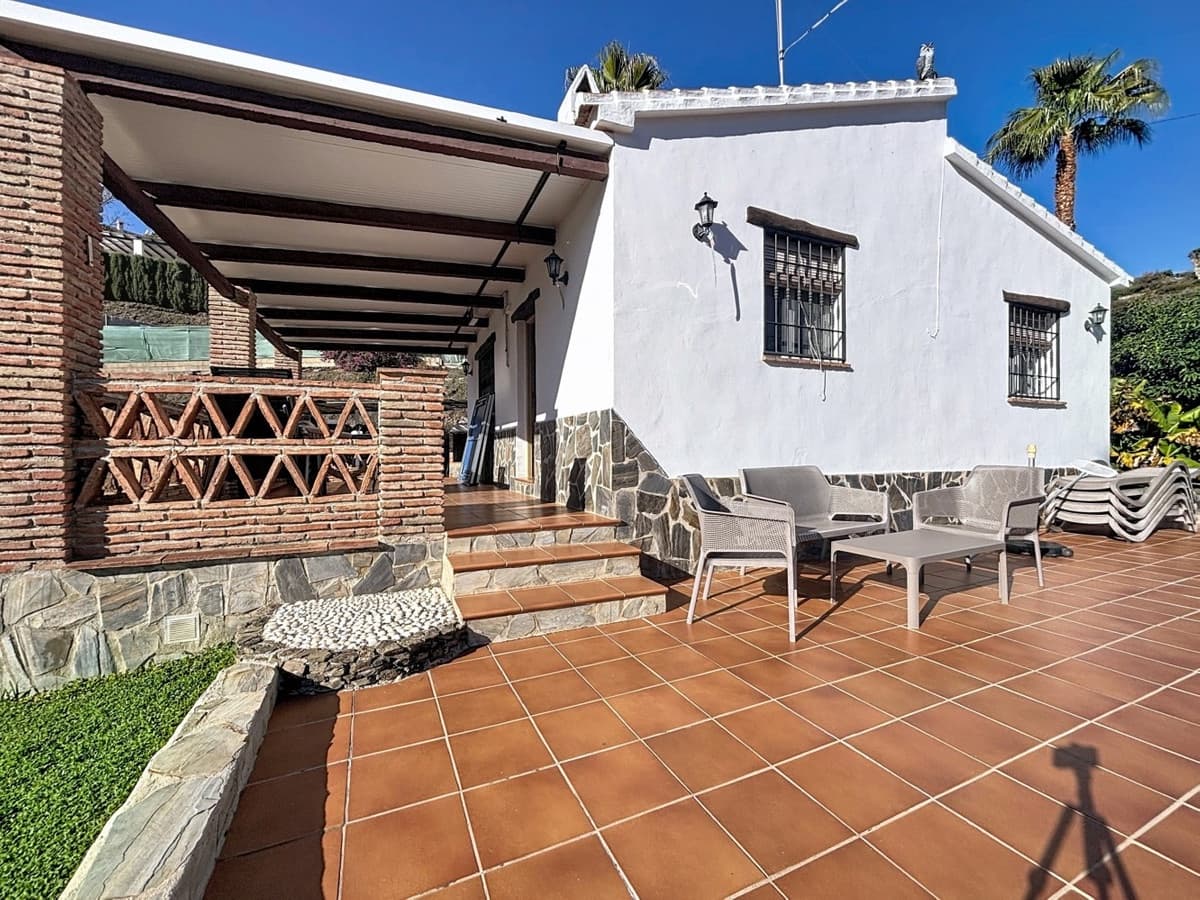 2 bedroom Villa for sale in Frigiliana with pool garage - € 365,000 (Ref: 10128674)