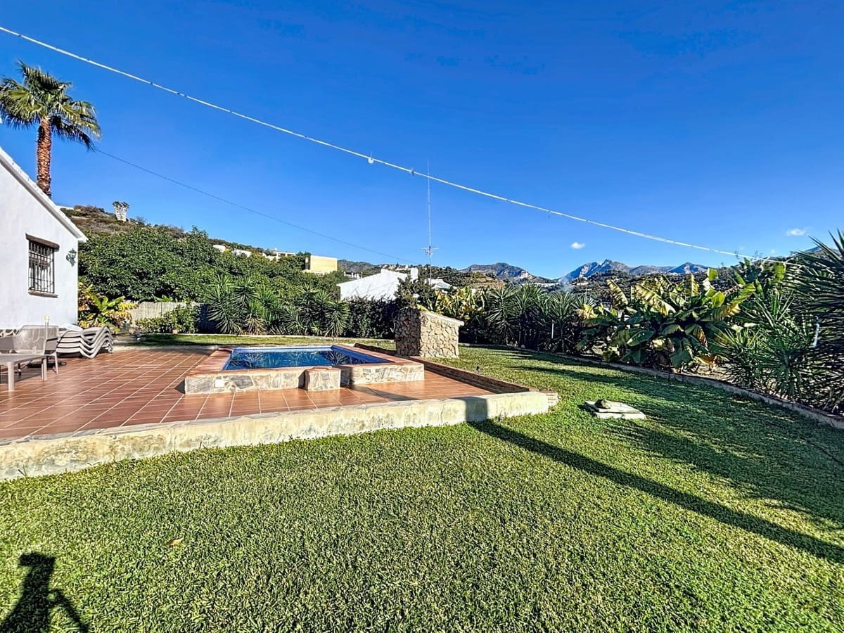 2 bedroom Villa for sale in Frigiliana with pool garage - € 365,000 (Ref: 10128674)
