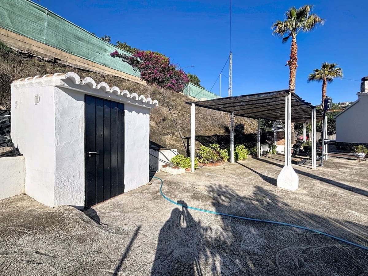 2 bedroom Villa for sale in Frigiliana with pool garage - € 365,000 (Ref: 10128674)