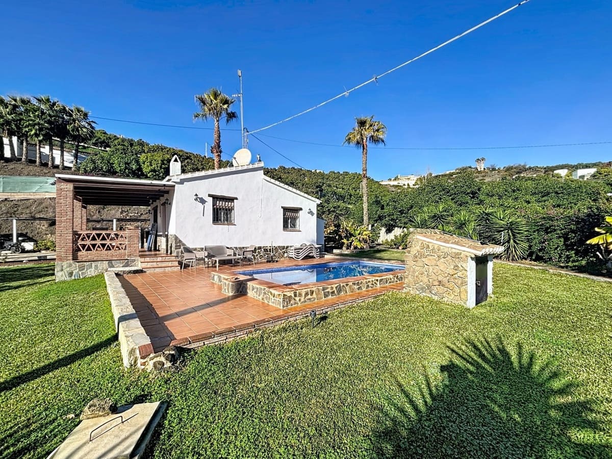 2 bedroom Villa for sale in Frigiliana with pool garage - € 365,000 (Ref: 10128674)