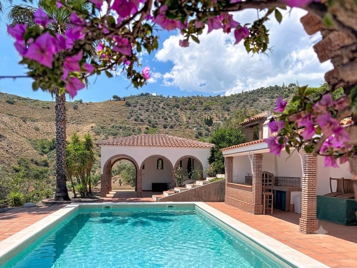 3 camera da letto Villa in vendita in Canillas de Albaida con piscina - 549.900 € (Rif: 10128676)