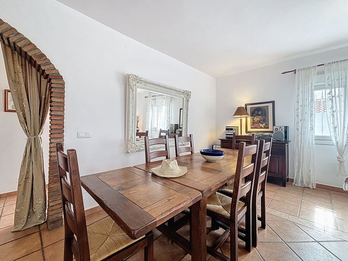 3 camera da letto Villa in vendita in Canillas de Albaida con piscina - 549.900 € (Rif: 10128676)