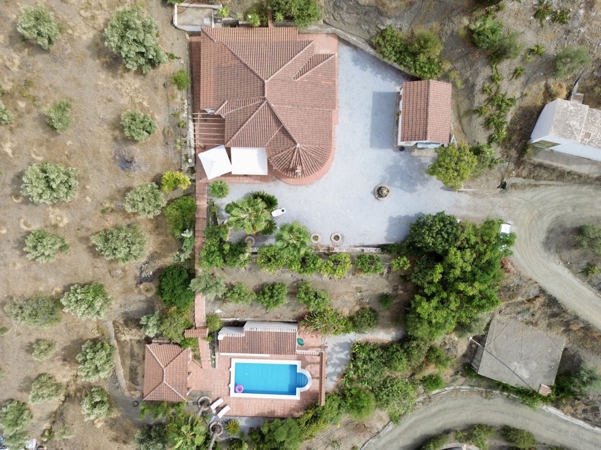 3 camera da letto Villa in vendita in Canillas de Albaida con piscina - 549.900 € (Rif: 10128676)