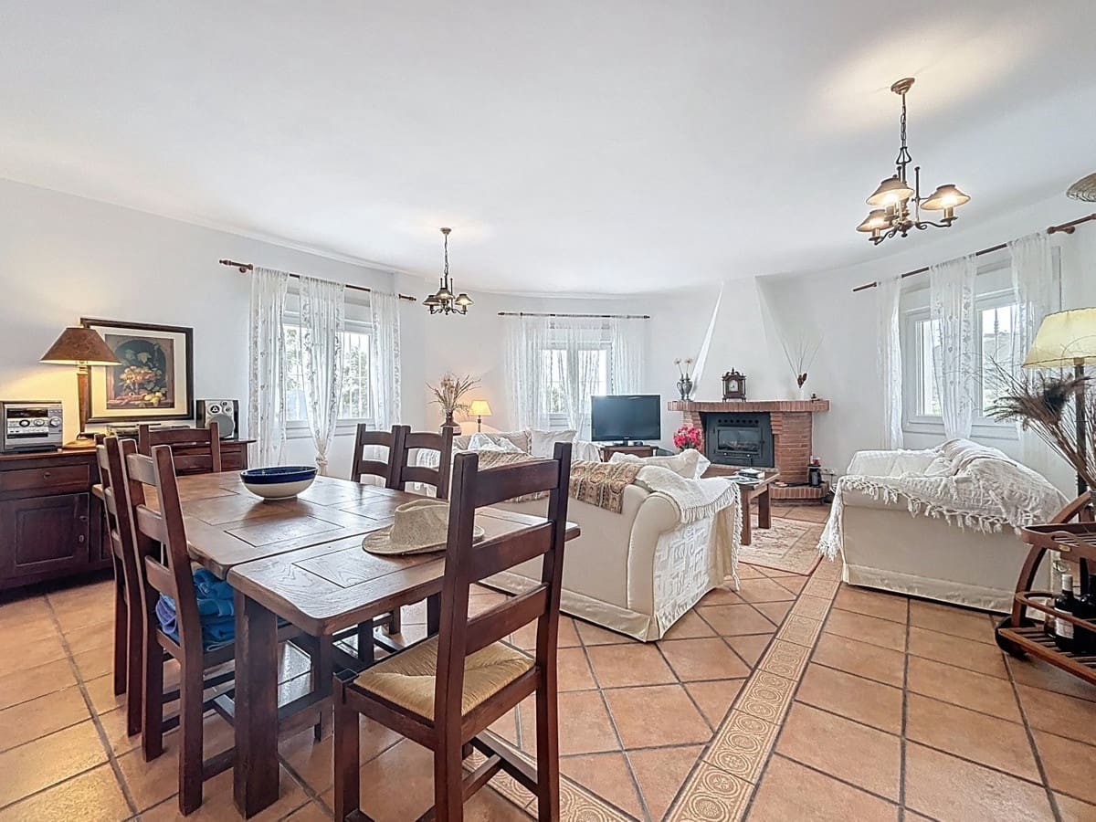 3 camera da letto Villa in vendita in Canillas de Albaida con piscina - 549.900 € (Rif: 10128676)