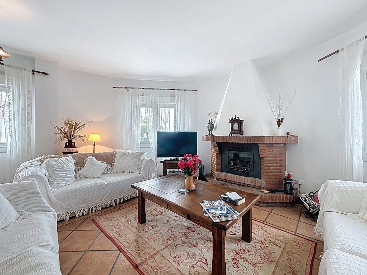 3 camera da letto Villa in vendita in Canillas de Albaida con piscina - 549.900 € (Rif: 10128676)