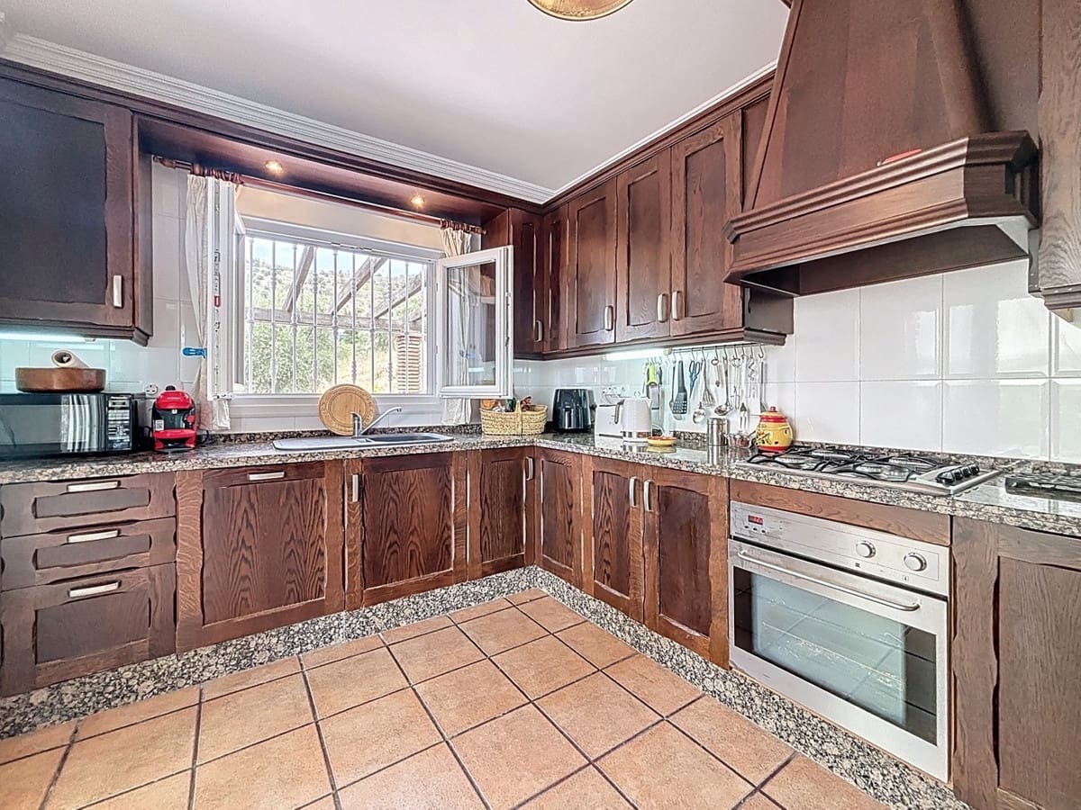 3 camera da letto Villa in vendita in Canillas de Albaida con piscina - 549.900 € (Rif: 10128676)