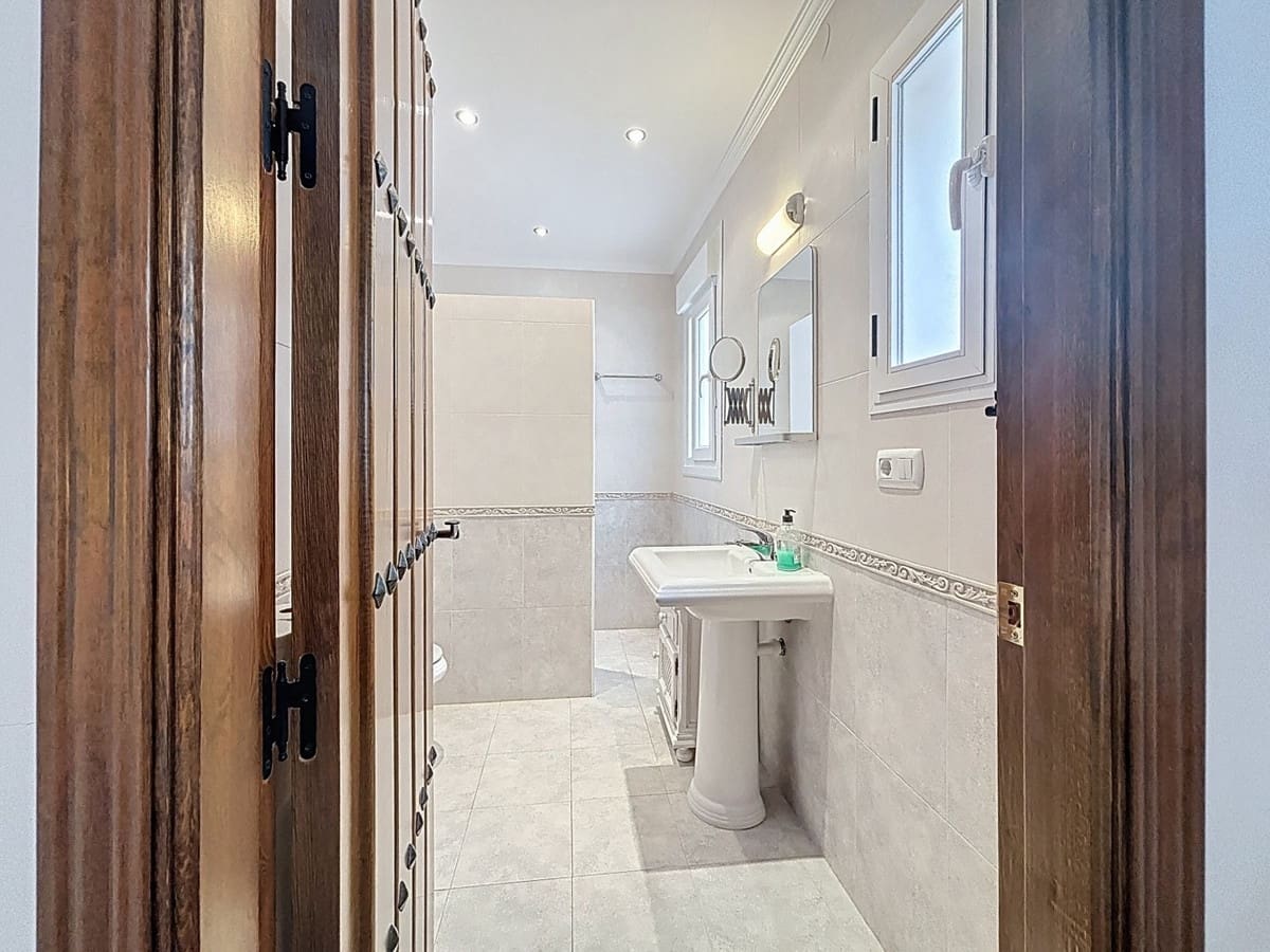 3 camera da letto Villa in vendita in Canillas de Albaida con piscina - 549.900 € (Rif: 10128676)
