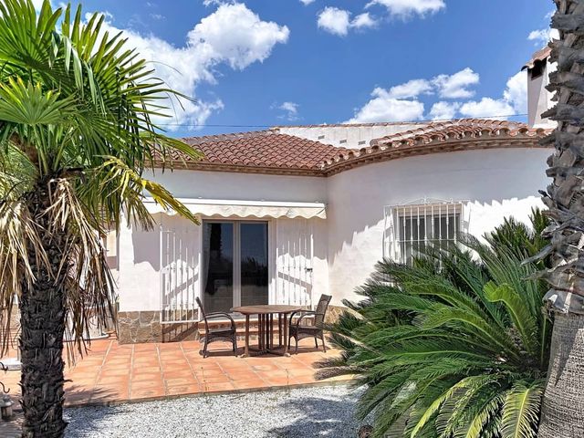 3 chambre Villa/Maison à vendre à Canillas de Albaida avec piscine - 549 900 € (Ref: 10128676)