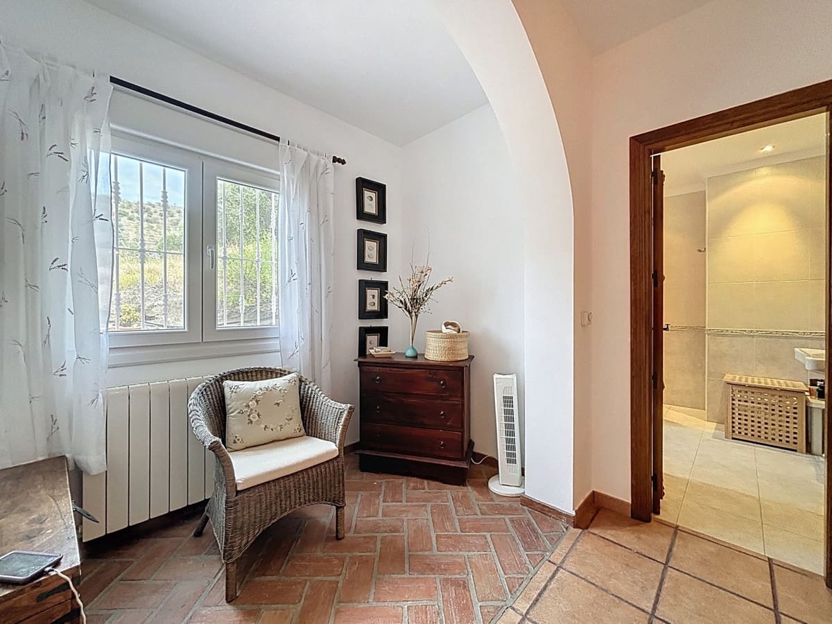 3 camera da letto Villa in vendita in Canillas de Albaida con piscina - 549.900 € (Rif: 10128676)