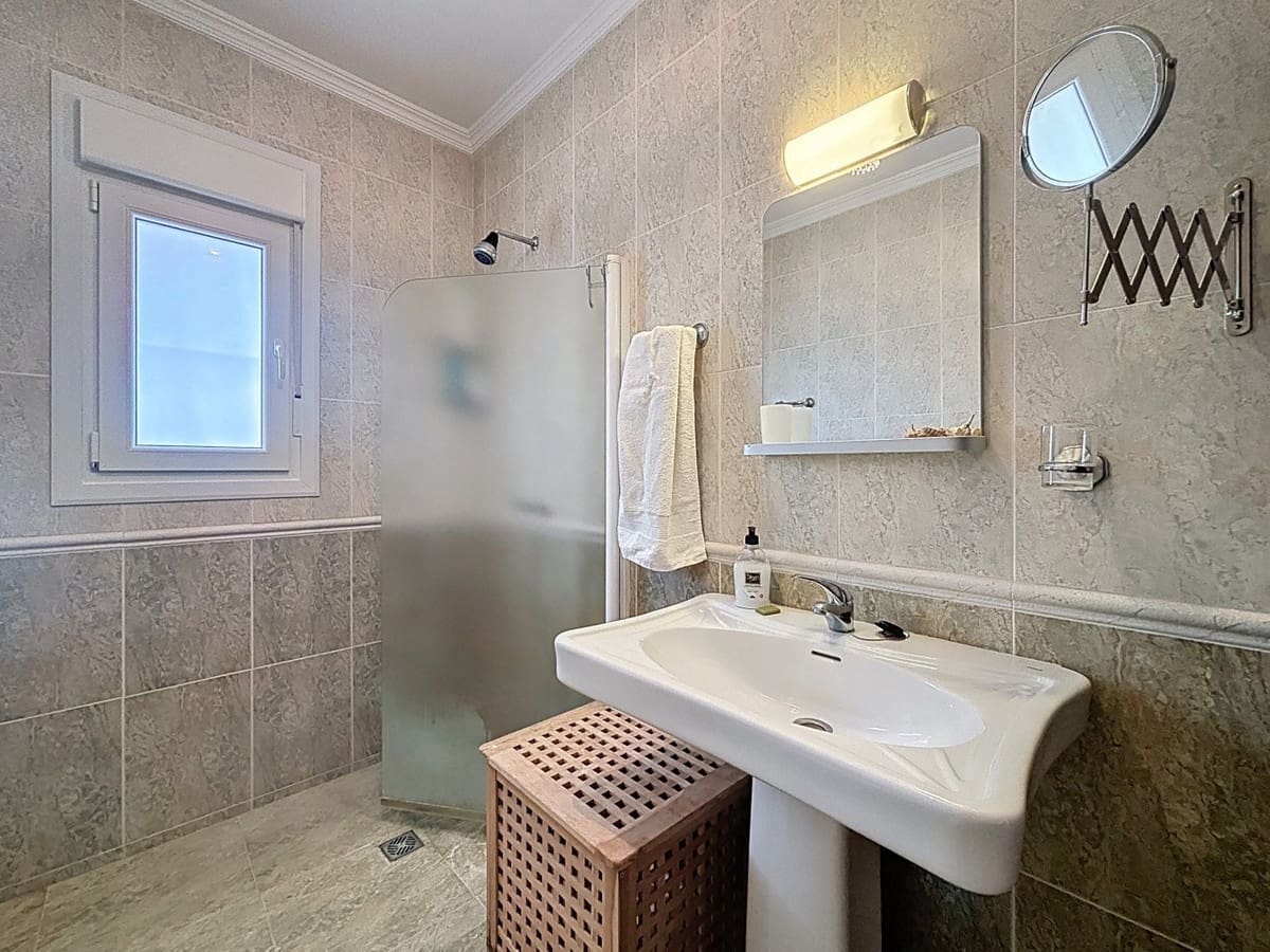 3 camera da letto Villa in vendita in Canillas de Albaida con piscina - 549.900 € (Rif: 10128676)