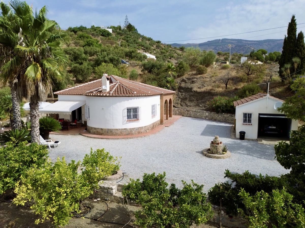 3 camera da letto Villa in vendita in Canillas de Albaida con piscina - 549.900 € (Rif: 10128676)