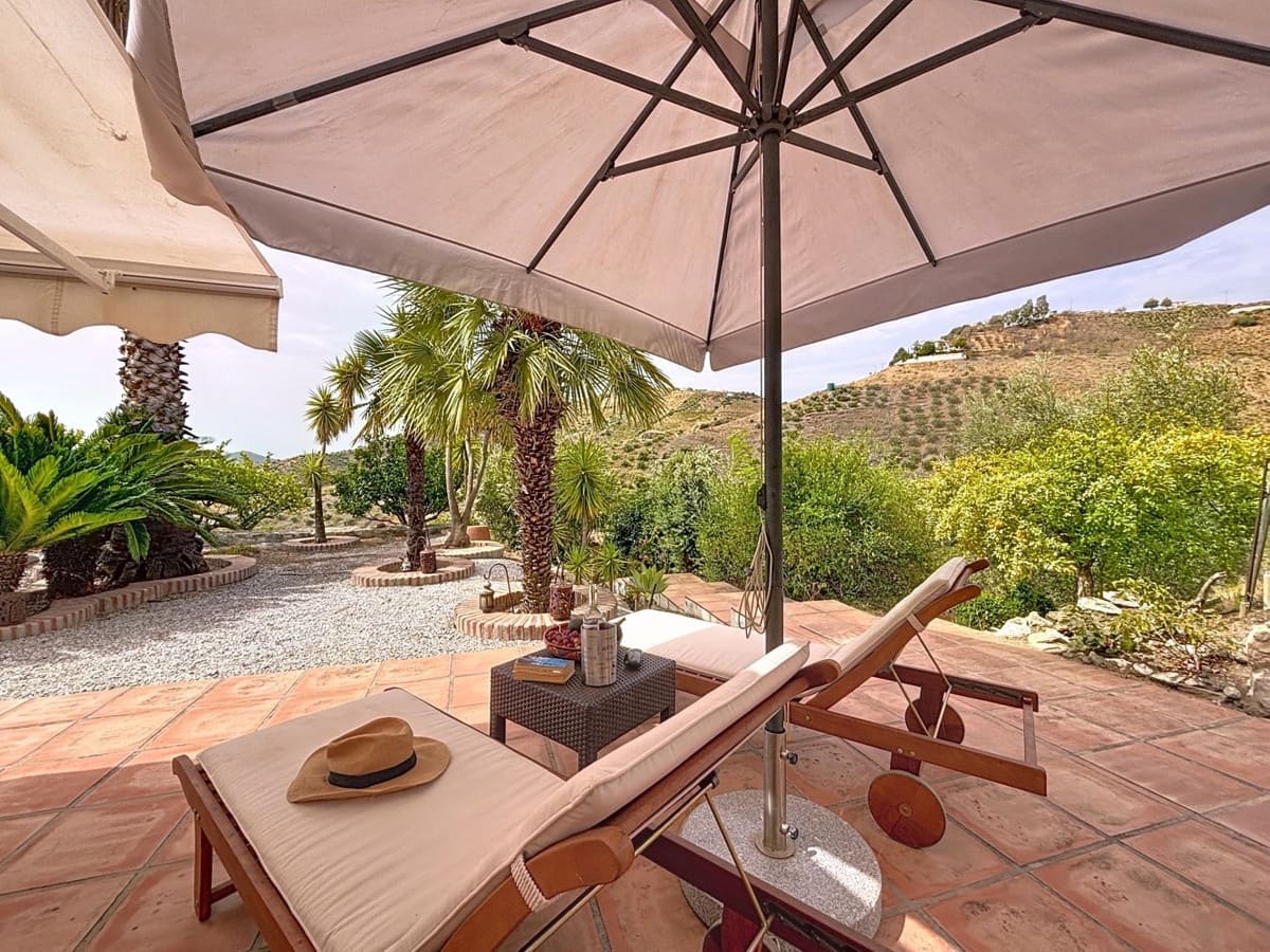 3 camera da letto Villa in vendita in Canillas de Albaida con piscina - 549.900 € (Rif: 10128676)