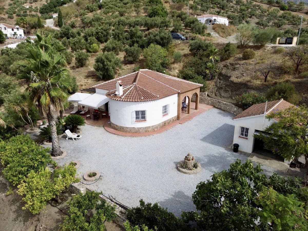 3 camera da letto Villa in vendita in Canillas de Albaida con piscina - 549.900 € (Rif: 10128676)