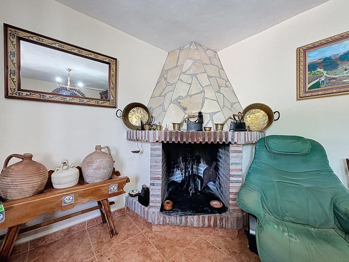 4 Zimmer Villa zu verkaufen in Comares - 170.000 € (Ref: 10128677)