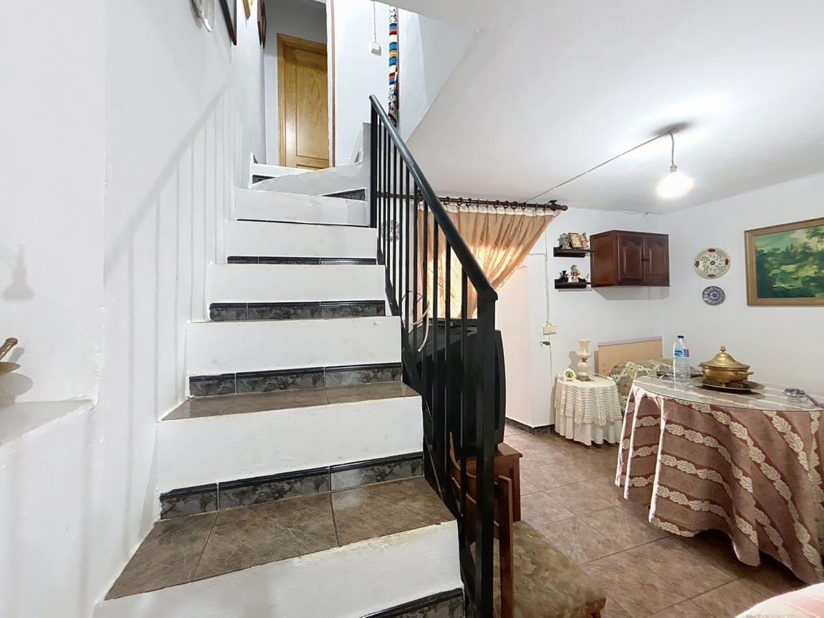 4 Zimmer Villa zu verkaufen in Comares - 170.000 € (Ref: 10128677)