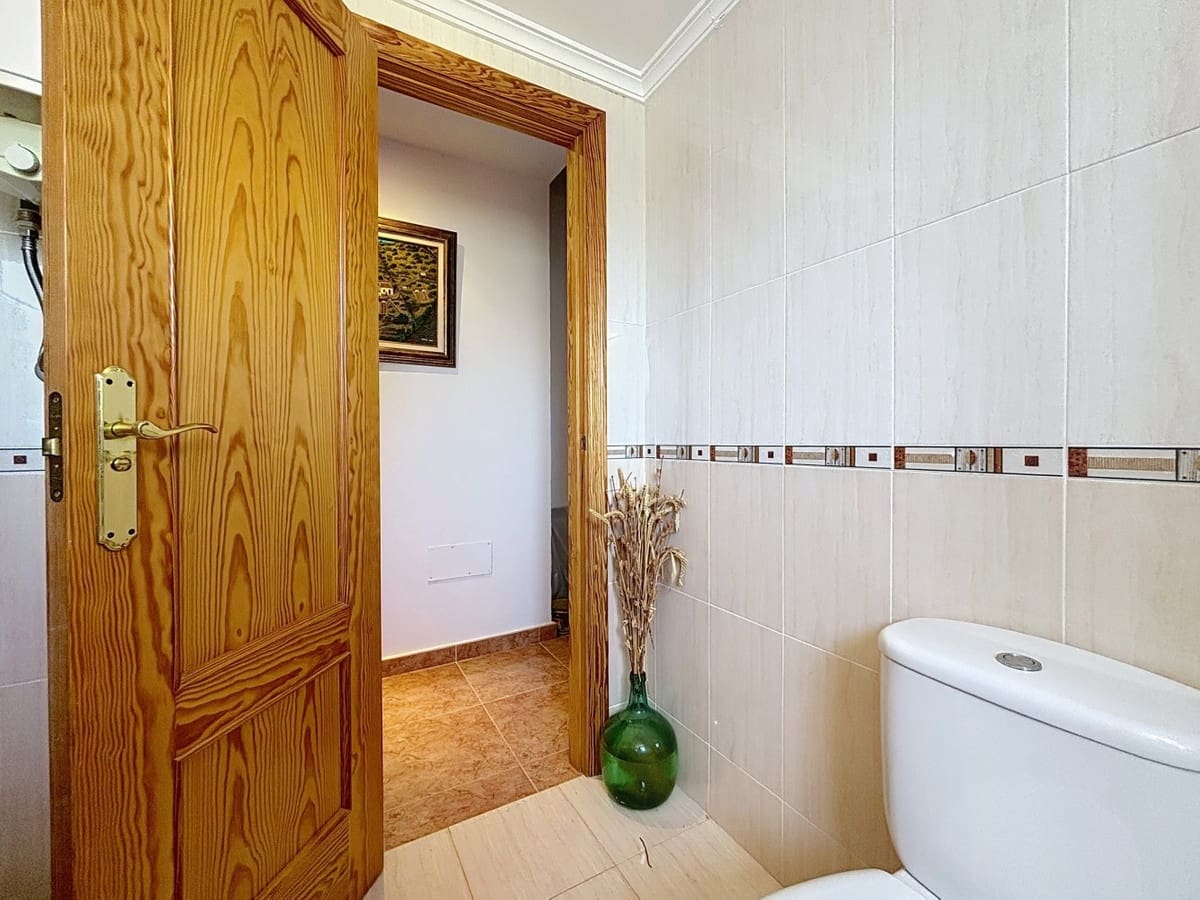 4 Zimmer Villa zu verkaufen in Comares - 170.000 € (Ref: 10128677)