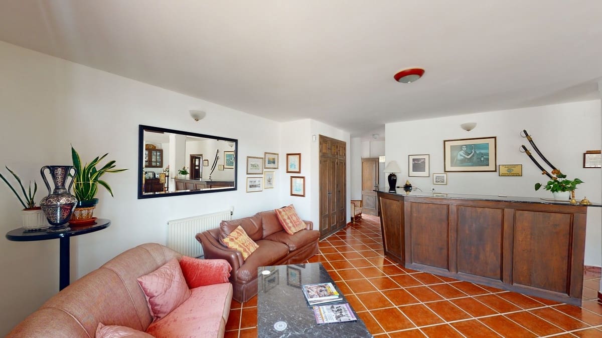 7 sovrum Villa till salu i Macharaviaya med pool garage - 995 000 € (Ref: 10128679)