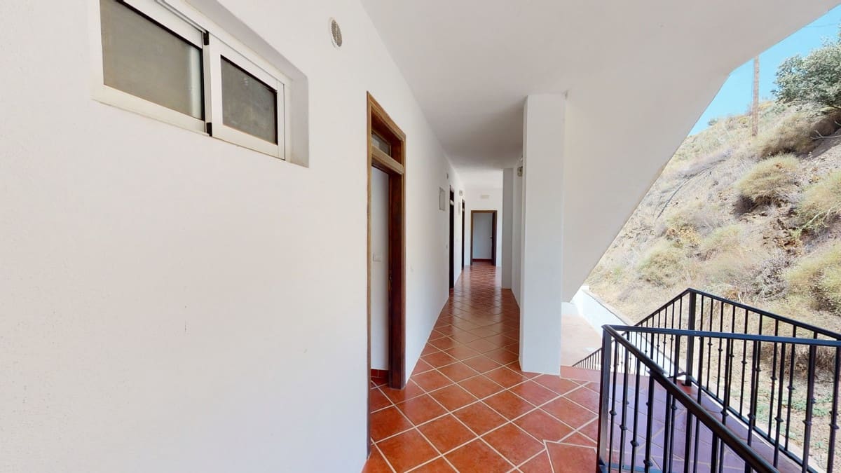 7 sovrum Villa till salu i Macharaviaya med pool garage - 995 000 € (Ref: 10128679)