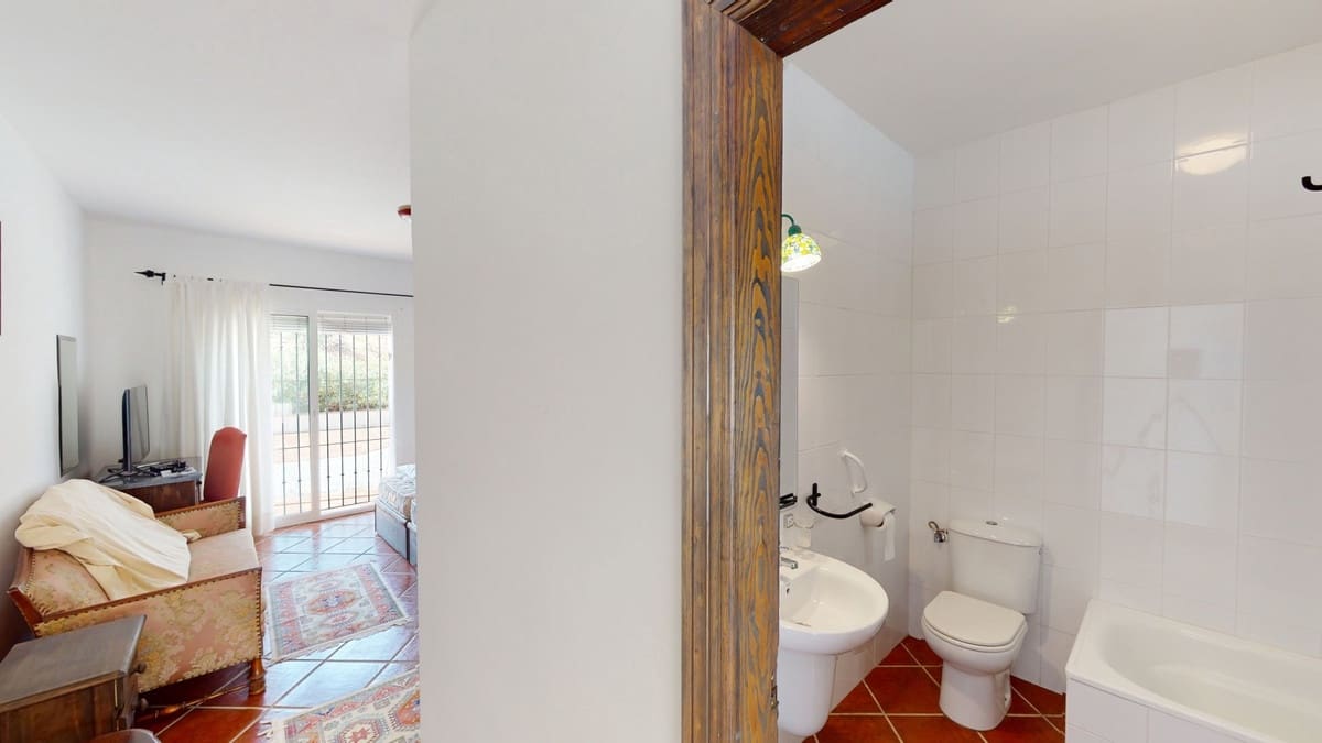 7 sovrum Villa till salu i Macharaviaya med pool garage - 995 000 € (Ref: 10128679)