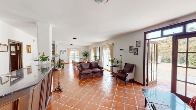 7 sovrum Villa till salu i Macharaviaya med pool garage - 995 000 € (Ref: 10128679)