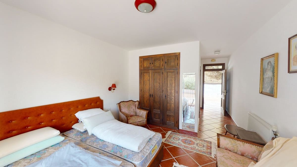 7 sovrum Villa till salu i Macharaviaya med pool garage - 995 000 € (Ref: 10128679)