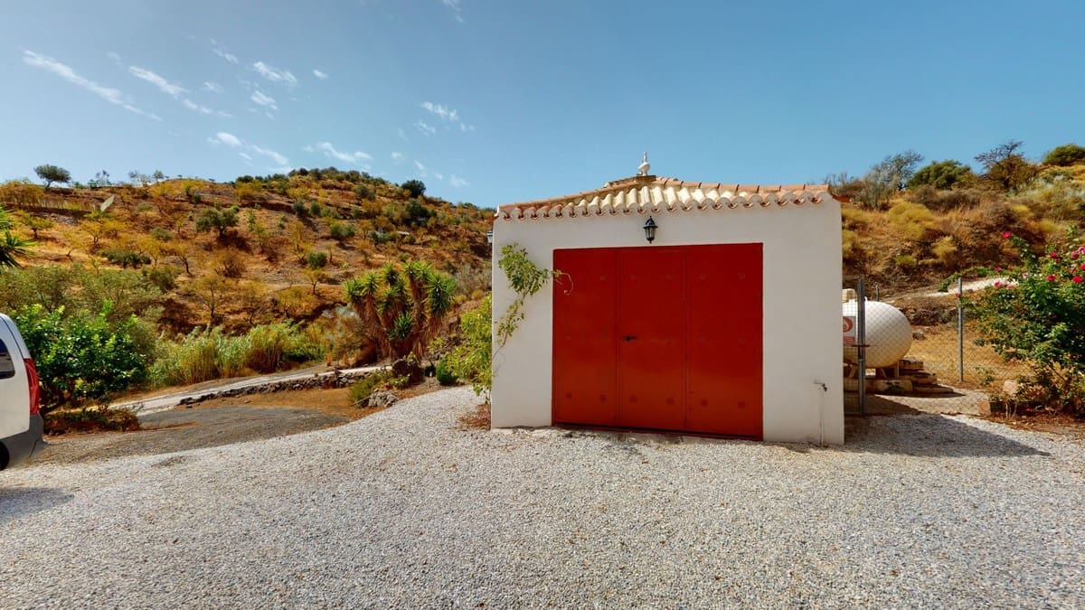 7 sovrum Villa till salu i Macharaviaya med pool garage - 995 000 € (Ref: 10128679)