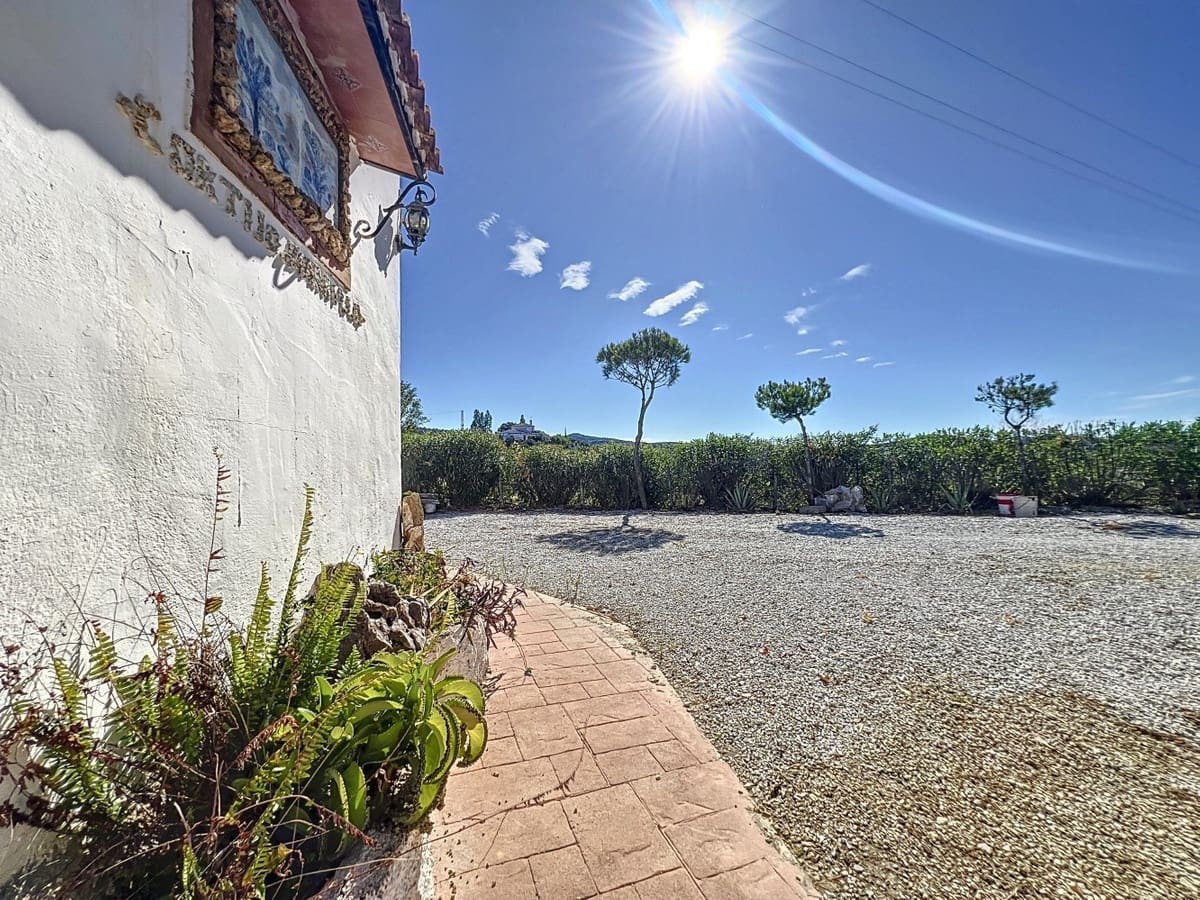 3 chambre Villa/Maison à vendre à Sedella avec piscine - 223 000 € (Ref: 10128681)