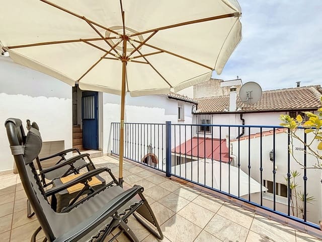 5 Zimmer Villa zu verkaufen in Periana mit Garage - 199.000 € (Ref: 10128682)