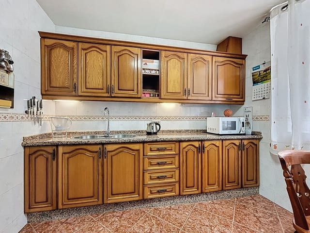 5 Zimmer Villa zu verkaufen in Periana mit Garage - 199.000 € (Ref: 10128682)