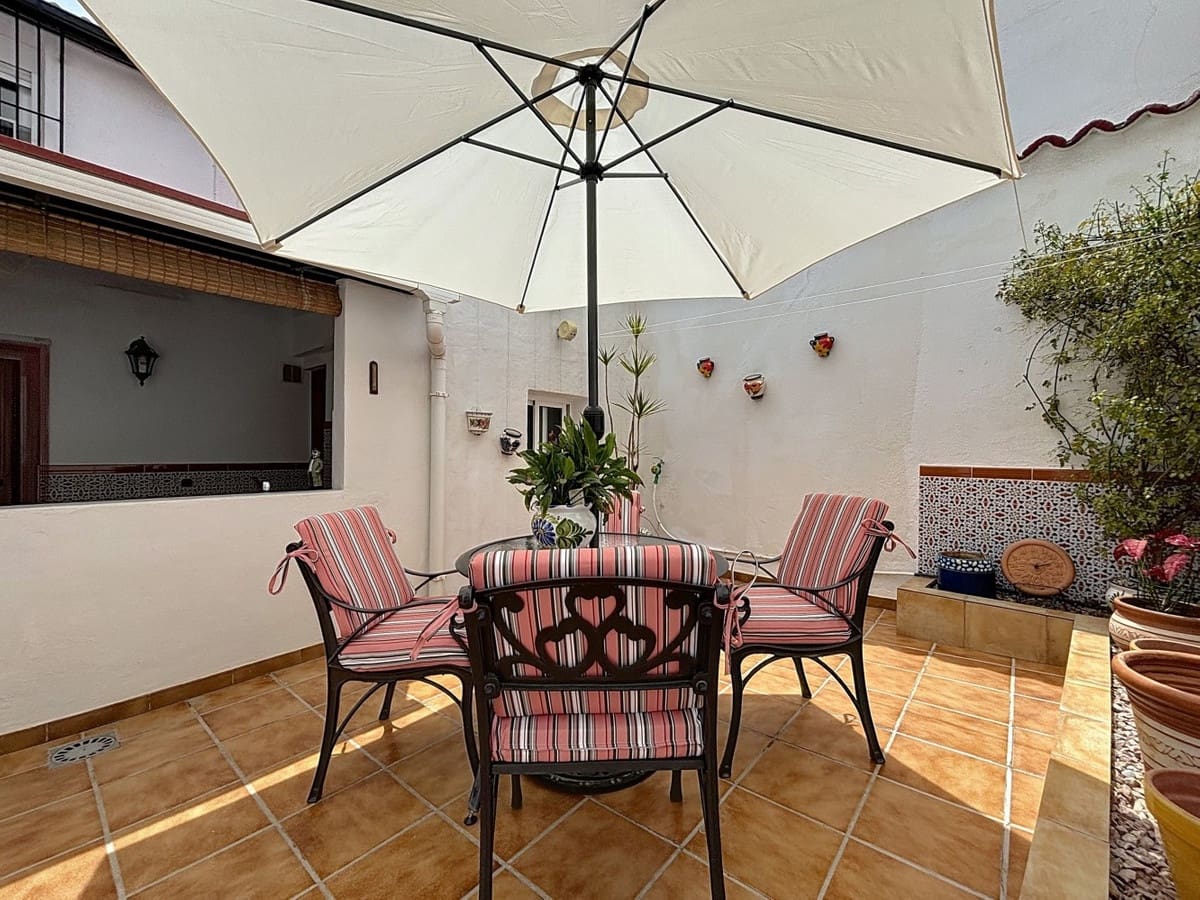5 Zimmer Villa zu verkaufen in Periana mit Garage - 199.000 € (Ref: 10128682)