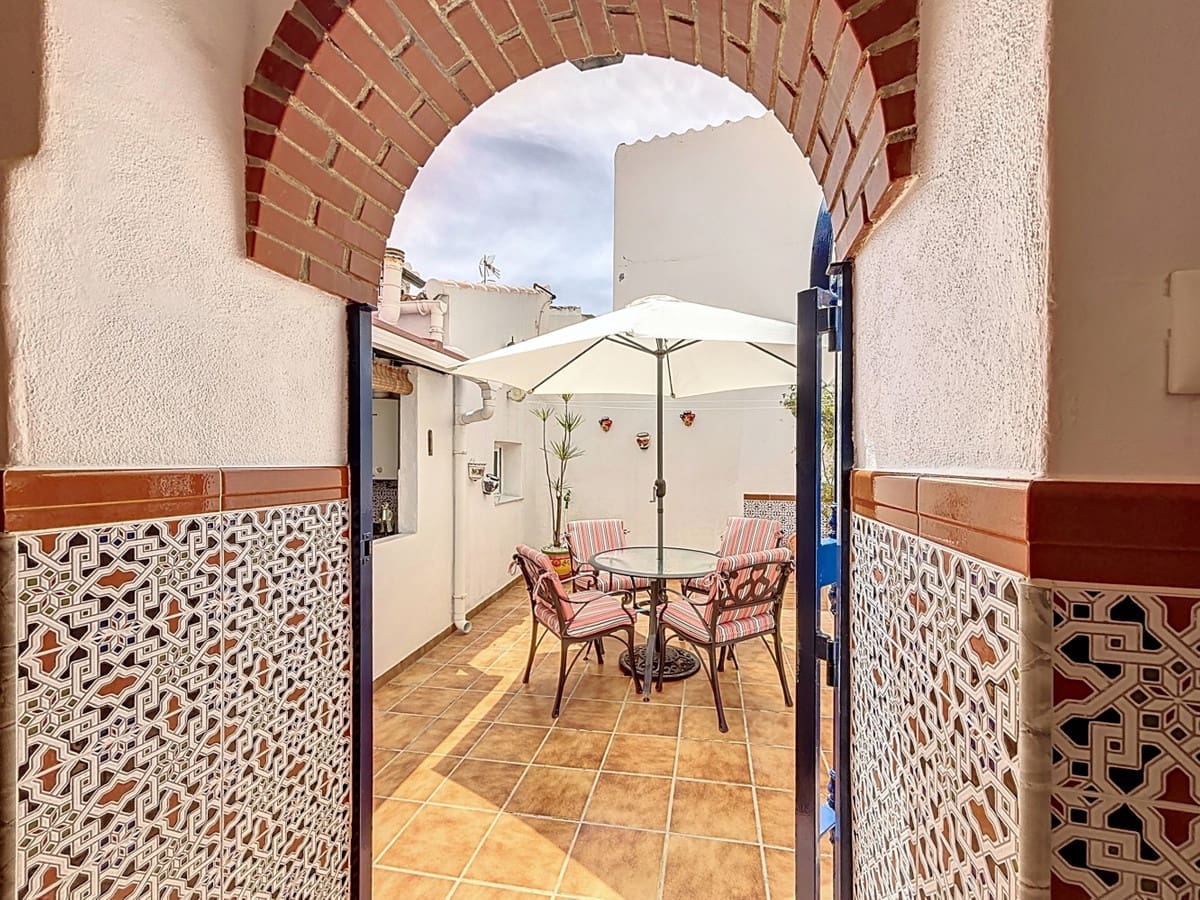 5 Zimmer Villa zu verkaufen in Periana mit Garage - 199.000 € (Ref: 10128682)
