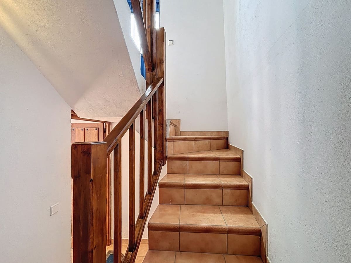 5 Zimmer Villa zu verkaufen in Periana mit Garage - 199.000 € (Ref: 10128682)
