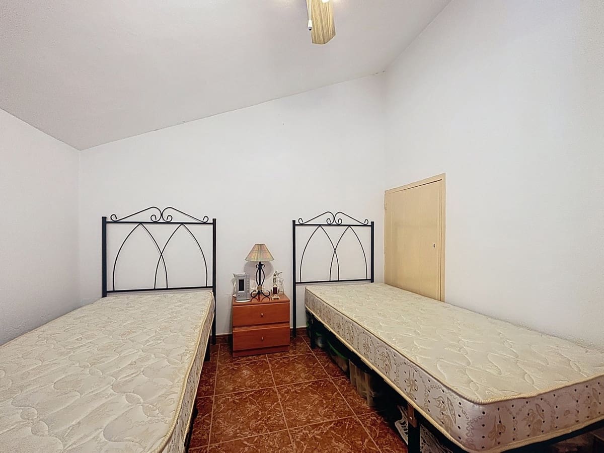 5 Zimmer Villa zu verkaufen in Periana mit Garage - 199.000 € (Ref: 10128682)