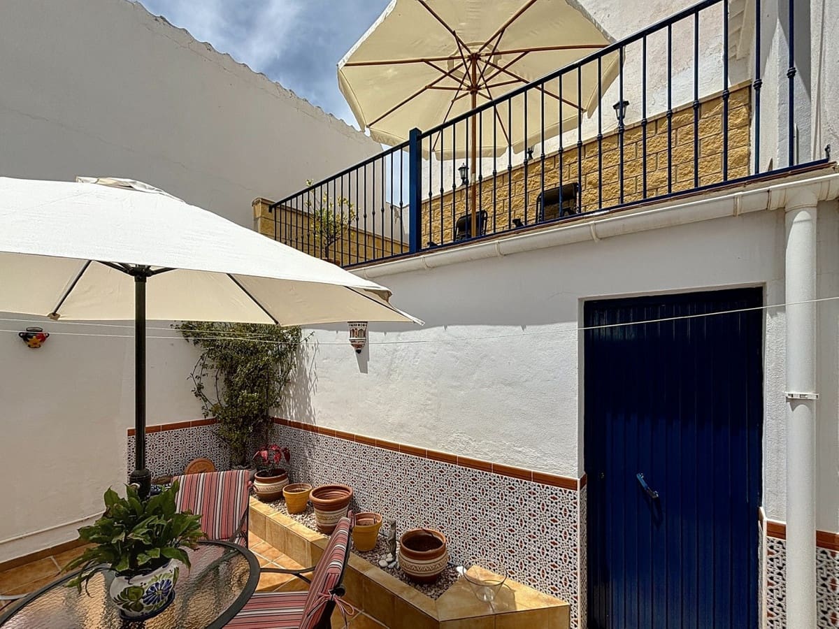 5 Zimmer Villa zu verkaufen in Periana mit Garage - 199.000 € (Ref: 10128682)