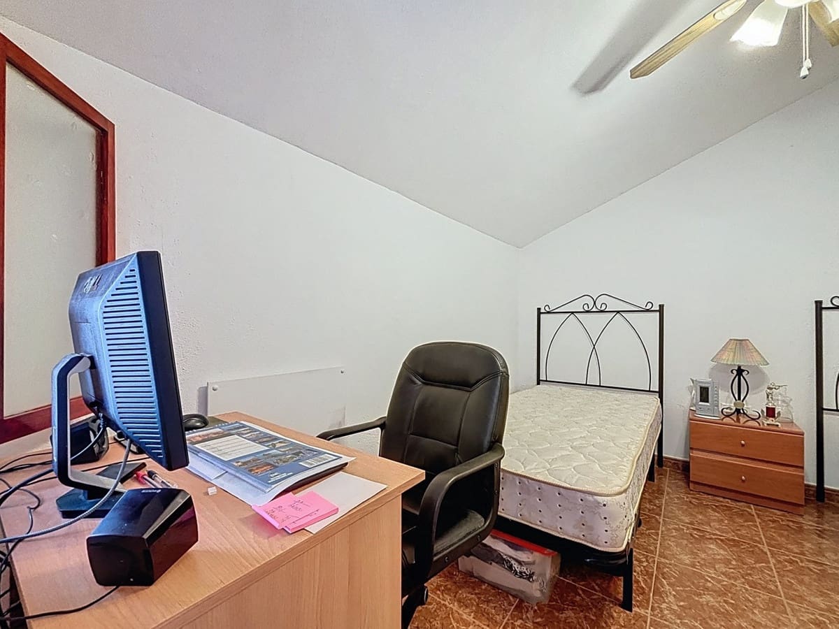 5 Zimmer Villa zu verkaufen in Periana mit Garage - 199.000 € (Ref: 10128682)