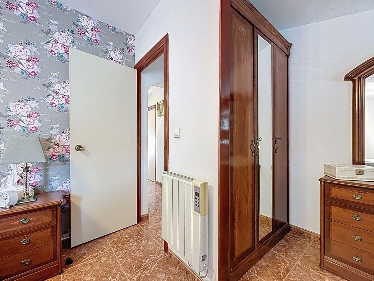 5 Zimmer Villa zu verkaufen in Periana mit Garage - 199.000 € (Ref: 10128682)