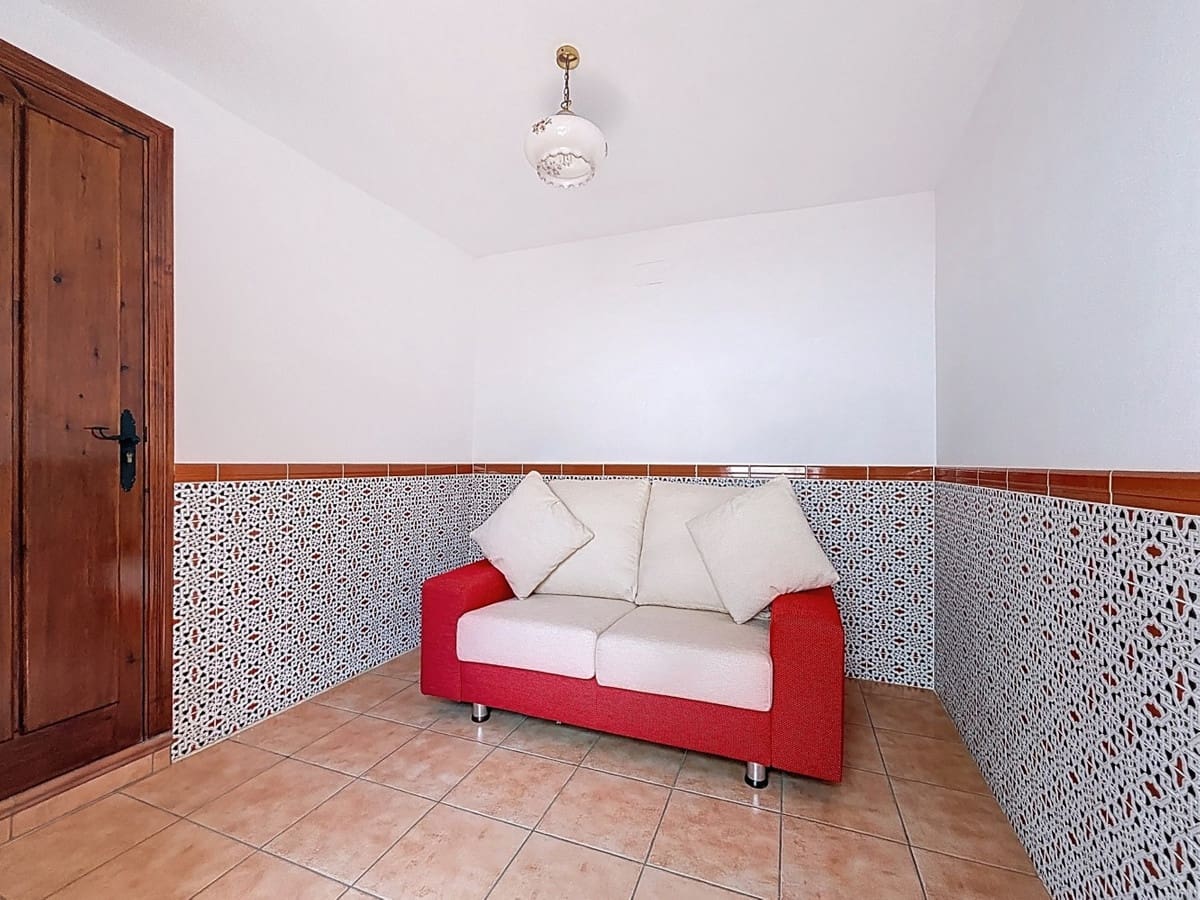 5 Zimmer Villa zu verkaufen in Periana mit Garage - 199.000 € (Ref: 10128682)