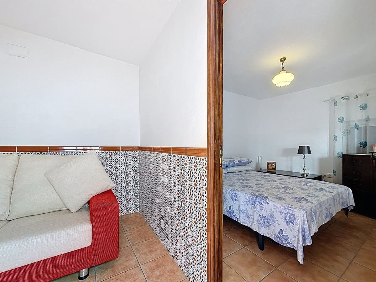 5 Zimmer Villa zu verkaufen in Periana mit Garage - 199.000 € (Ref: 10128682)