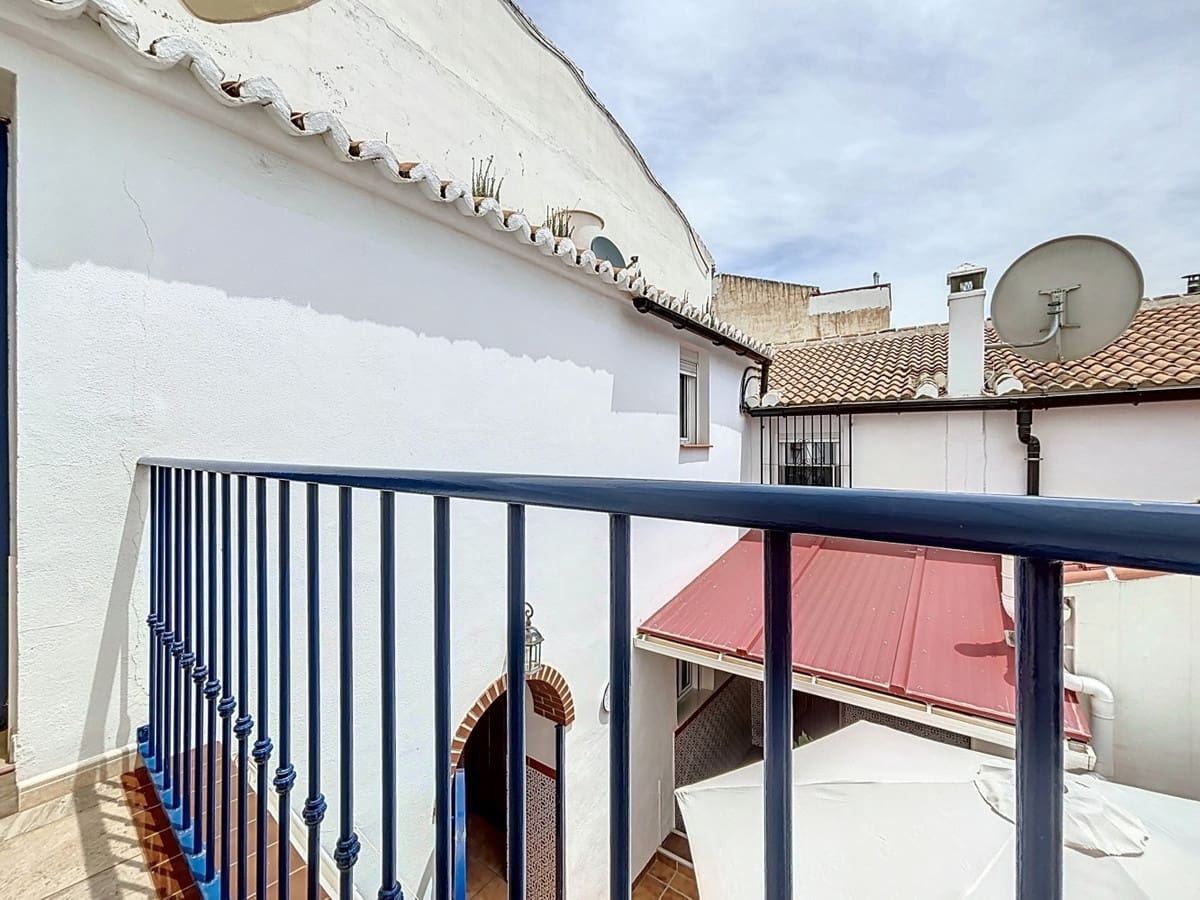 5 Zimmer Villa zu verkaufen in Periana mit Garage - 199.000 € (Ref: 10128682)