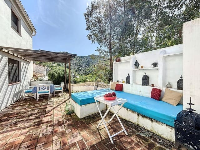 6 Zimmer Villa zu verkaufen in Comares mit Pool Garage - 300.000 € (Ref: 10128686)
