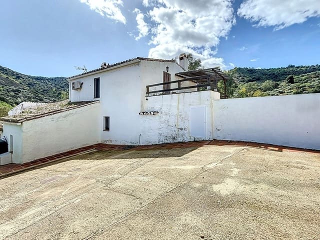 6 Zimmer Villa zu verkaufen in Comares mit Pool Garage - 300.000 € (Ref: 10128686)